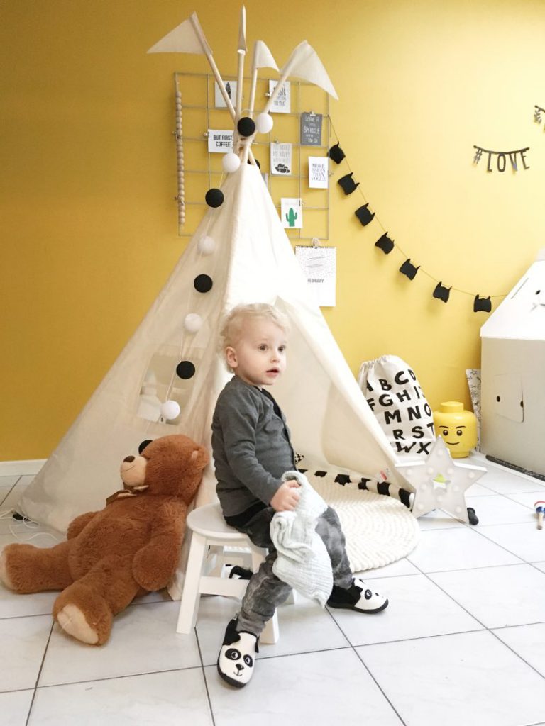 Kate Moozle teepee - unicorns & fairytales