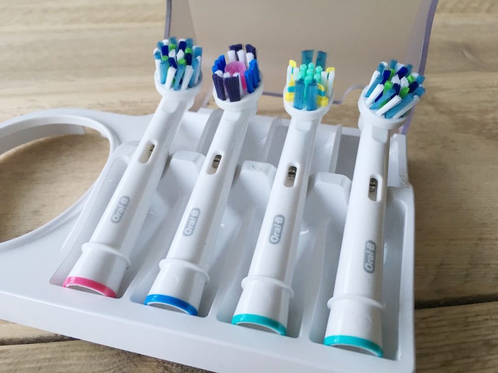 tanden poetsen 1 1024x768 - 15 tips om het tanden poetsen bij kinderen leuk te maken & WIN