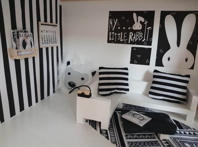 monochrome poppenhuis - unicorns & fairytales