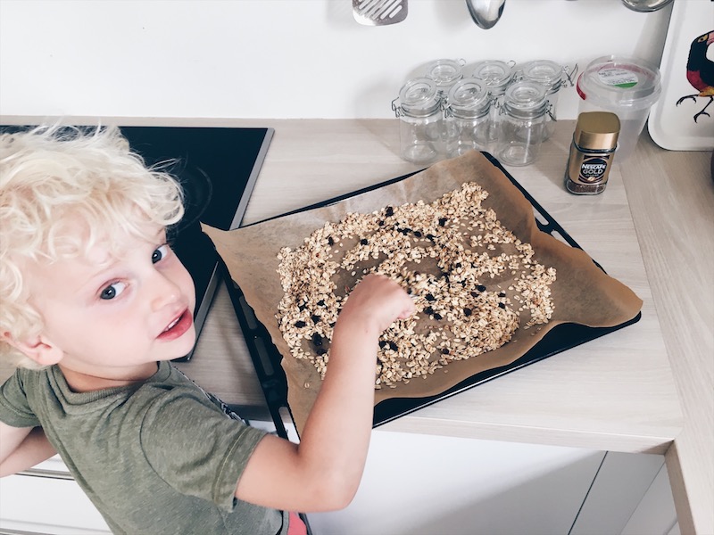 homemade granola - unicorns & fairytales