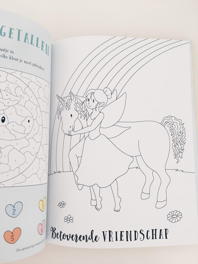 unicorn doeboek - unicorns & fairytales