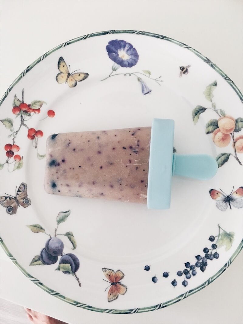 yoghurt ijsje met fruit - unicorns & fairytales