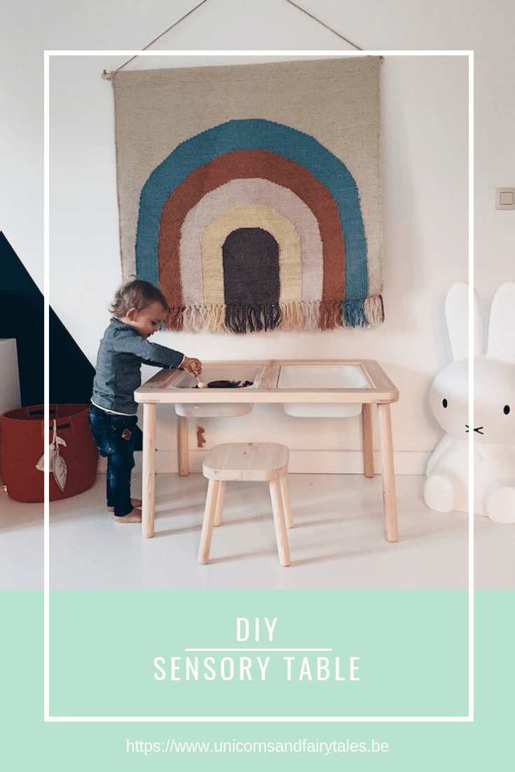 sensory table - tafel voor sensopatisch spel - unicorns & fairytales