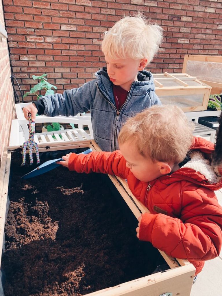 moestuin beginnen met kinderen - unicornis & fairytales