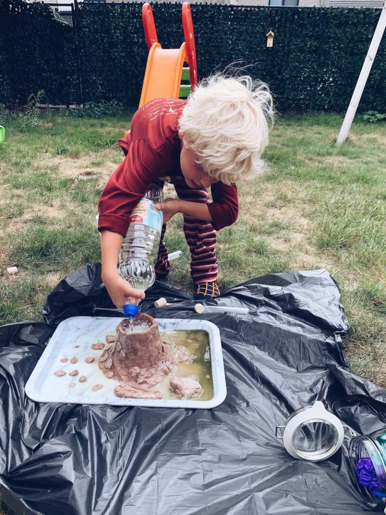 experimenteren met baking soda en azijn - unicorns & fairytales