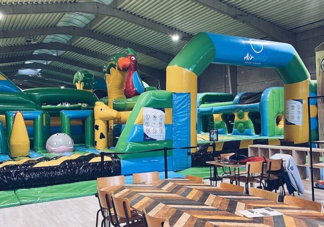 AIRWORLD inflatable park - unicorns & fairytales