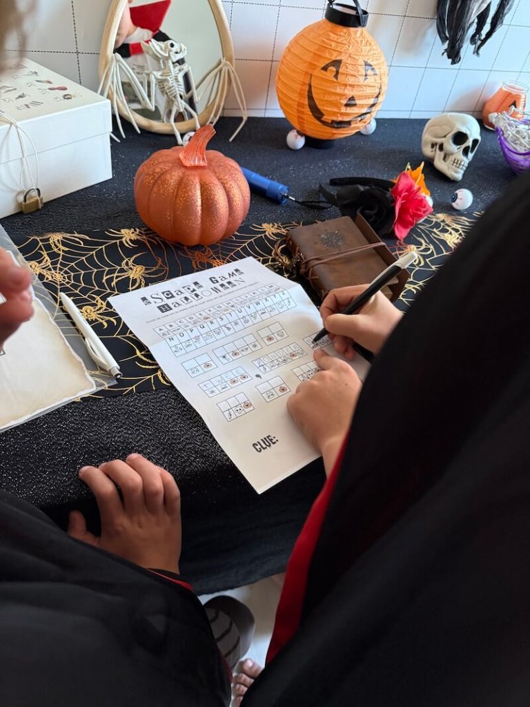 halloween escape game - unicorns & fairytales