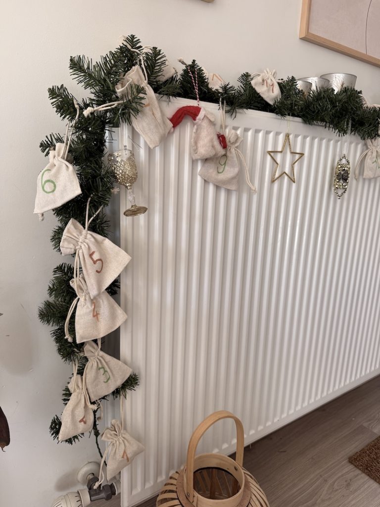 Adventskalender met stoffen zakjes - unicorns & fairytales