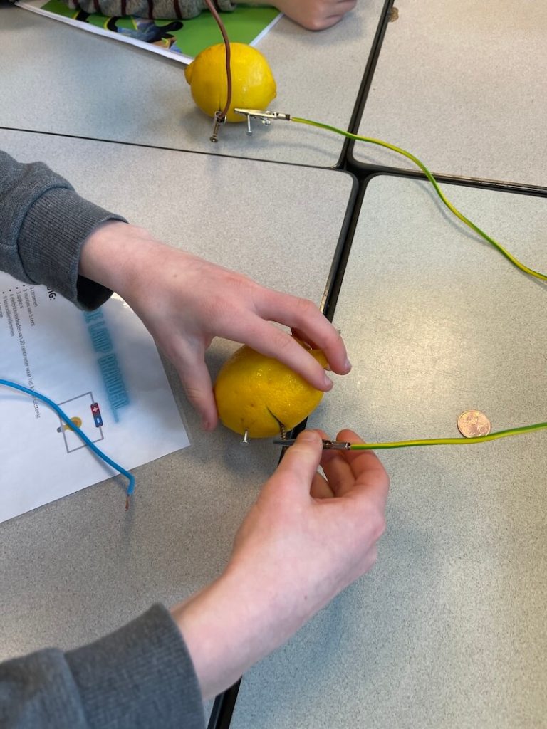 werken rond elektriciteit met kinderen - unicorns & fairytales