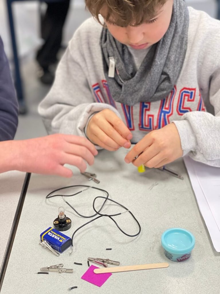 werken rond elektriciteit met kinderen - unicorns & fairytales